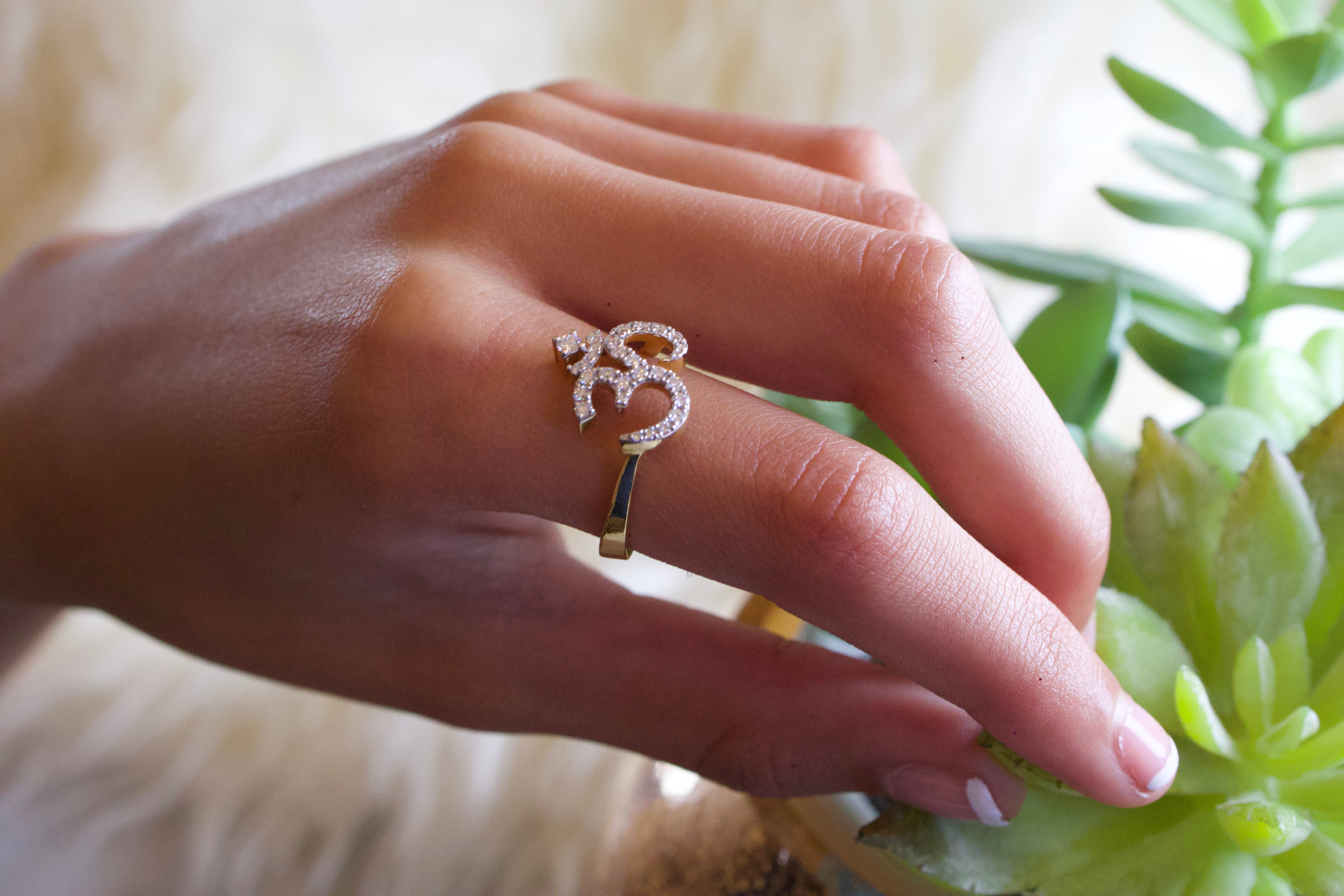 Divine Om Ring