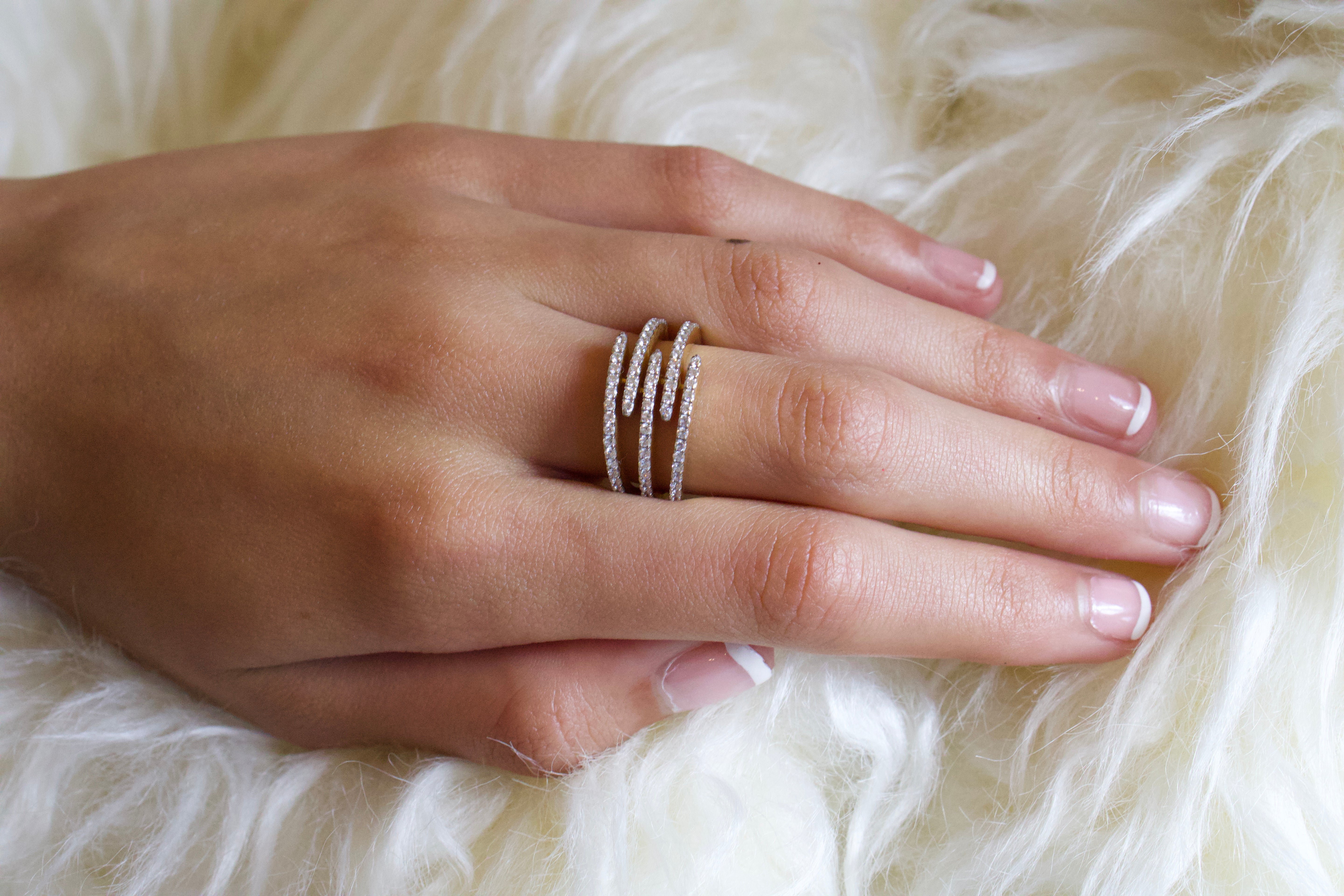 Criss-Cross Carnival Ring
