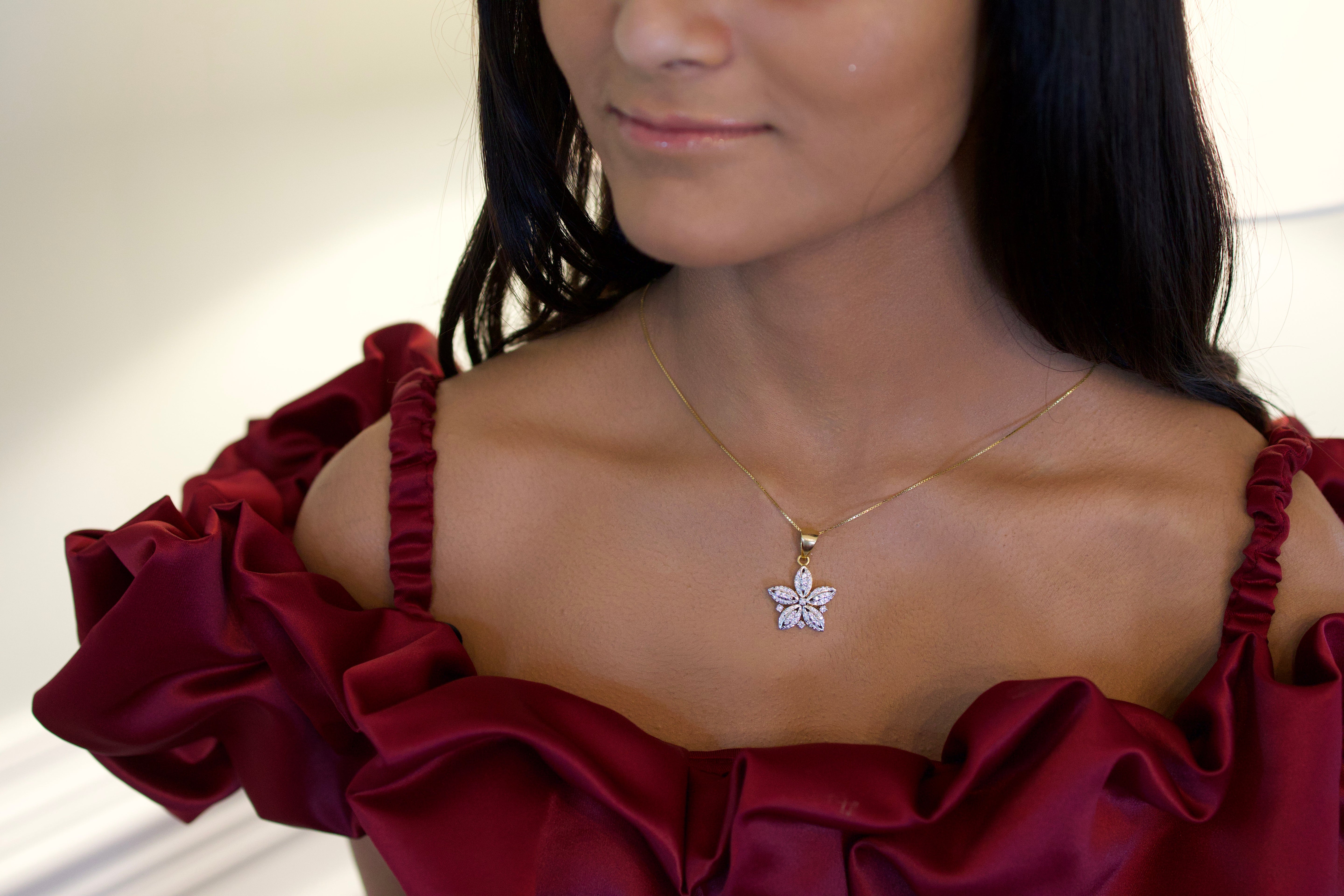 Striking Star Pendant
