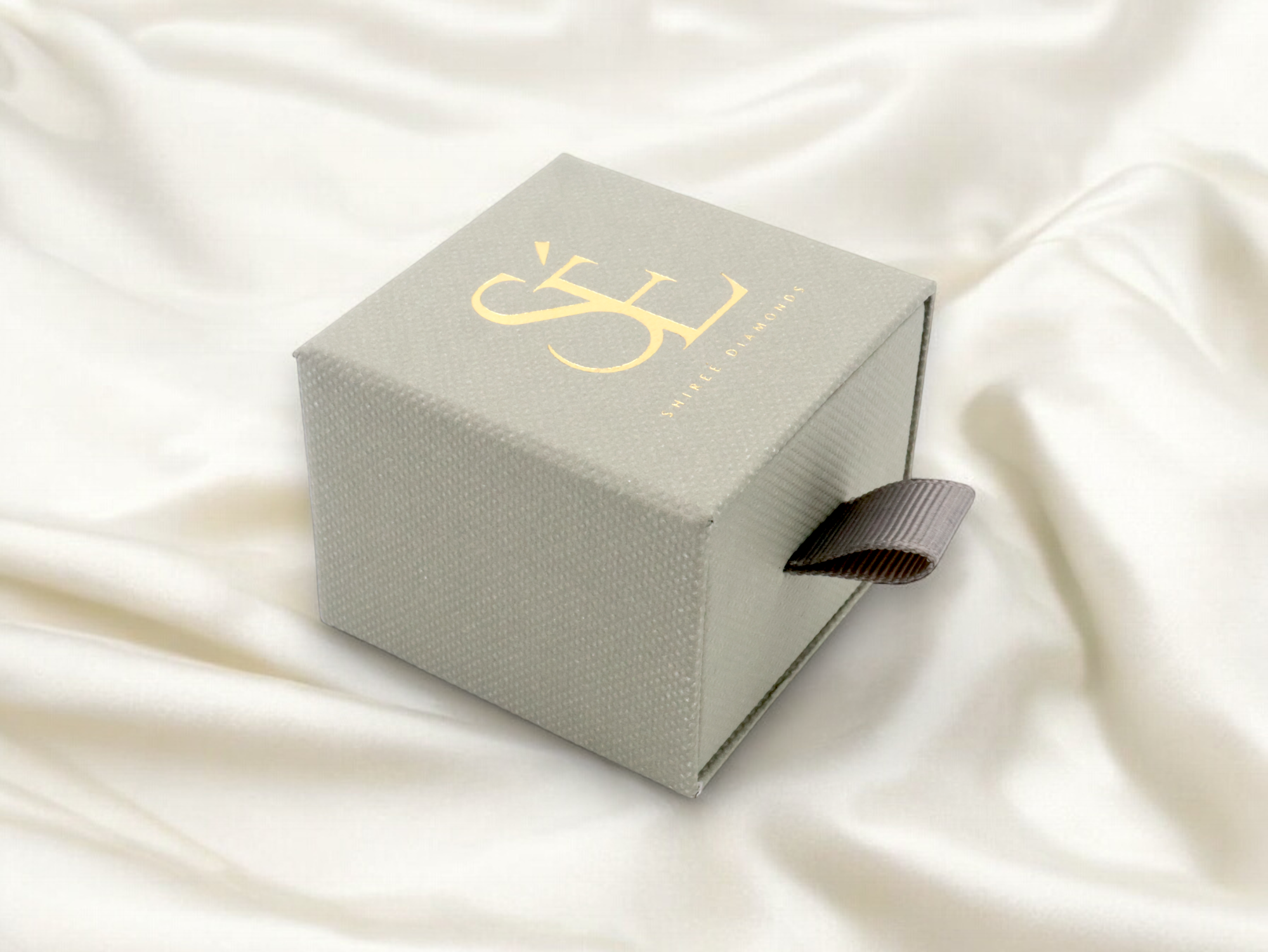 Clover Radiance Ring