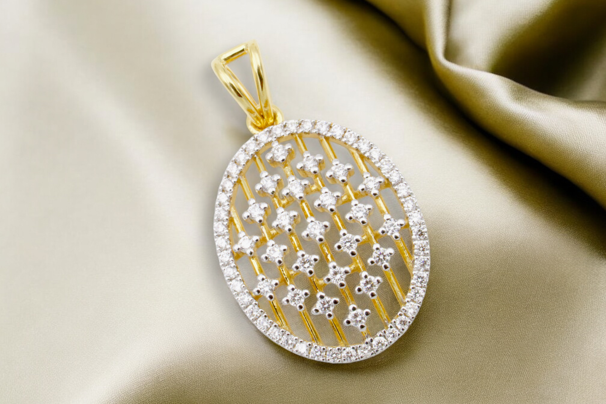 Mesh Mirage Pendant