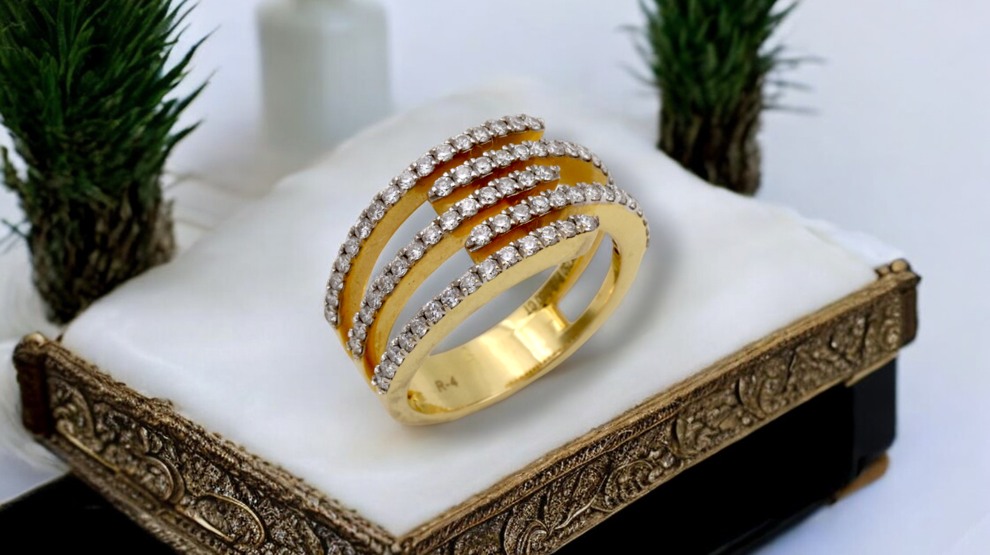 Criss-Cross Carnival Ring