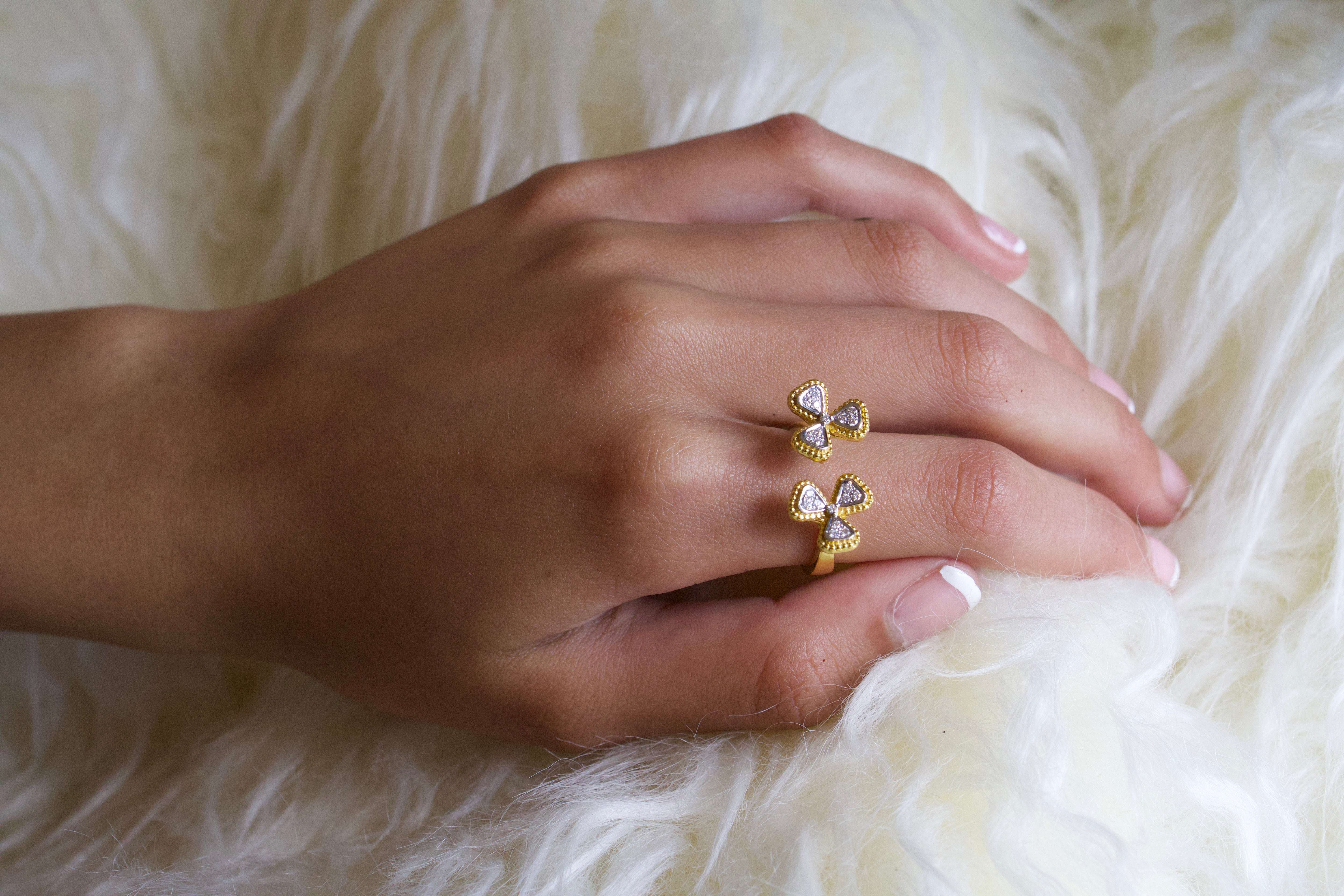 Clover Radiance Ring